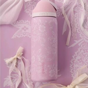Owala UO Exclusive Ribbon Toile FreeSip 32 oz Water Bottle